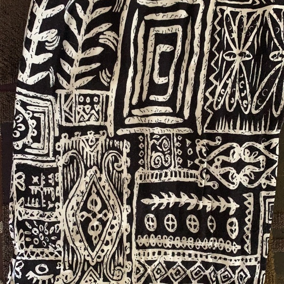 Pattern Bohemian Island pants. Worn 1-2 times - Picture 4 of 4